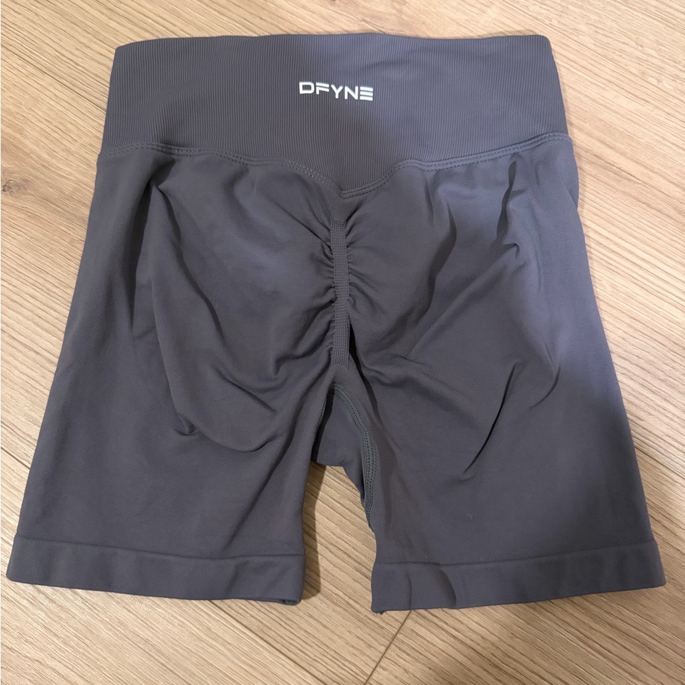 DFYNE Women's Gray Athletic Shorts